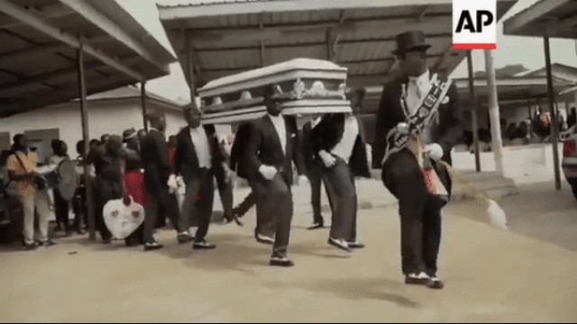 Khám phá nghi lễ vác quan tài nhảy múa để đám tang trở nên sôi động hơn