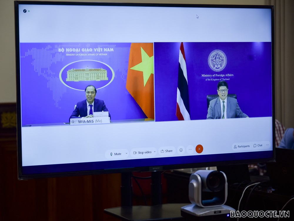 Thứ trưởng Ngoại giao Nguyễn Quốc Dũng Hội đàm trực tuyến với Bí thư Thường trực Bộ Ngoại giao Thái Lan Đưa quan hệ Đối tác Chiến lược tăng cường Việt Nam-Thái Lan ngày càng sâu sắc và hiệu quả