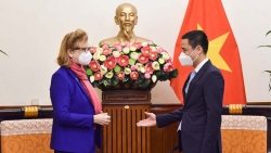 Thứ trưởng Ngoại giao Đặng Hoàng Giang tiếp Trưởng đại diện UNDP và UNFPA tại Việt Nam