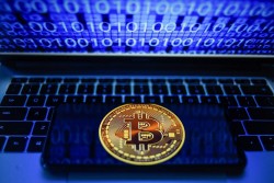 Bitcoin xuyên thủng mốc 19.000 USD, ghi nhận thêm kỷ lục buồn, nhà đầu tư thận trọng 'bắt đáy'