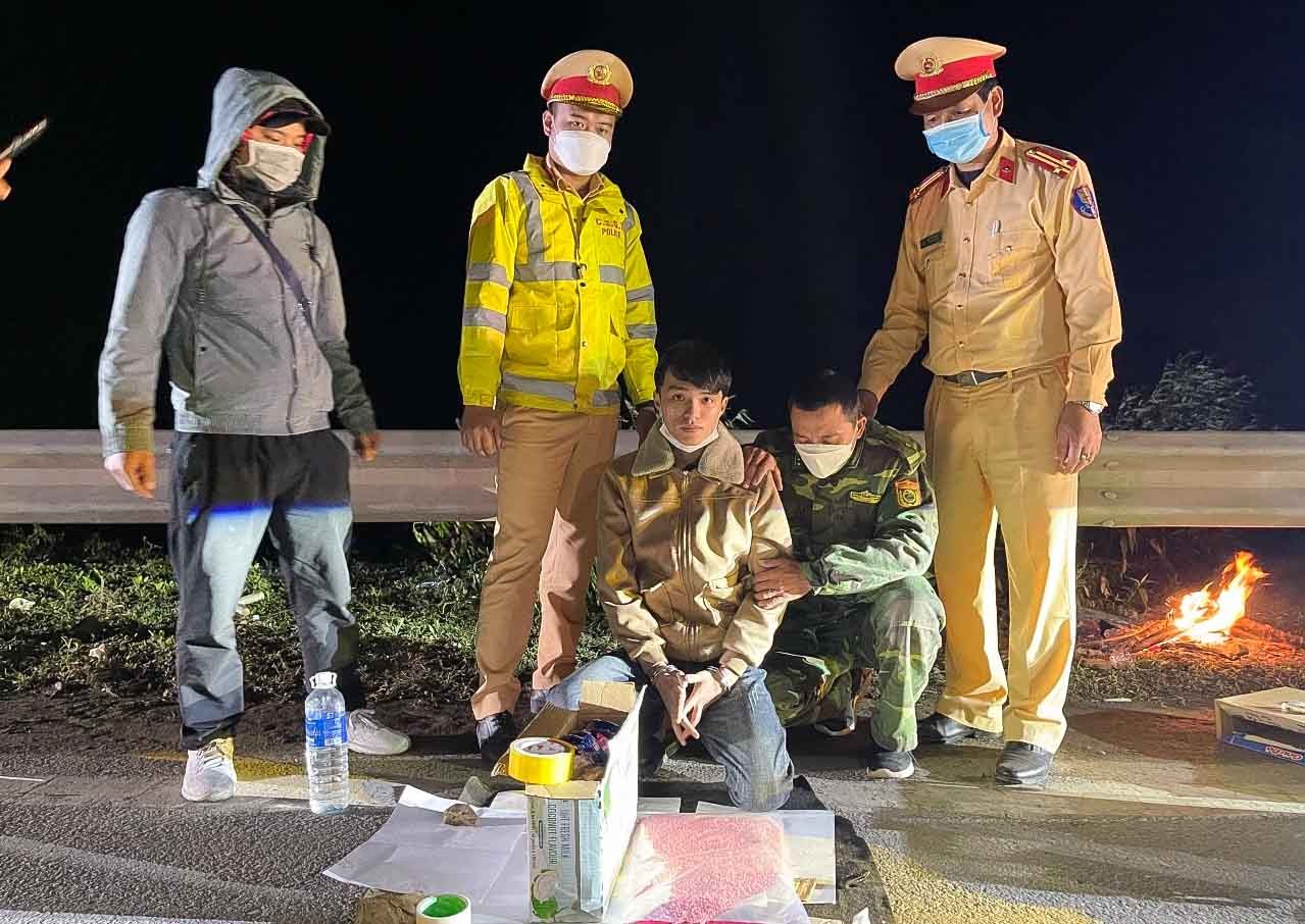 Quảng Trị: Bắt đối tượng vận chuyển 12.000 viên ma túy tổng hợp Quảng Trị: Bắt đối tượng vận chuyển 12.000 viên ma túy tổng hợp