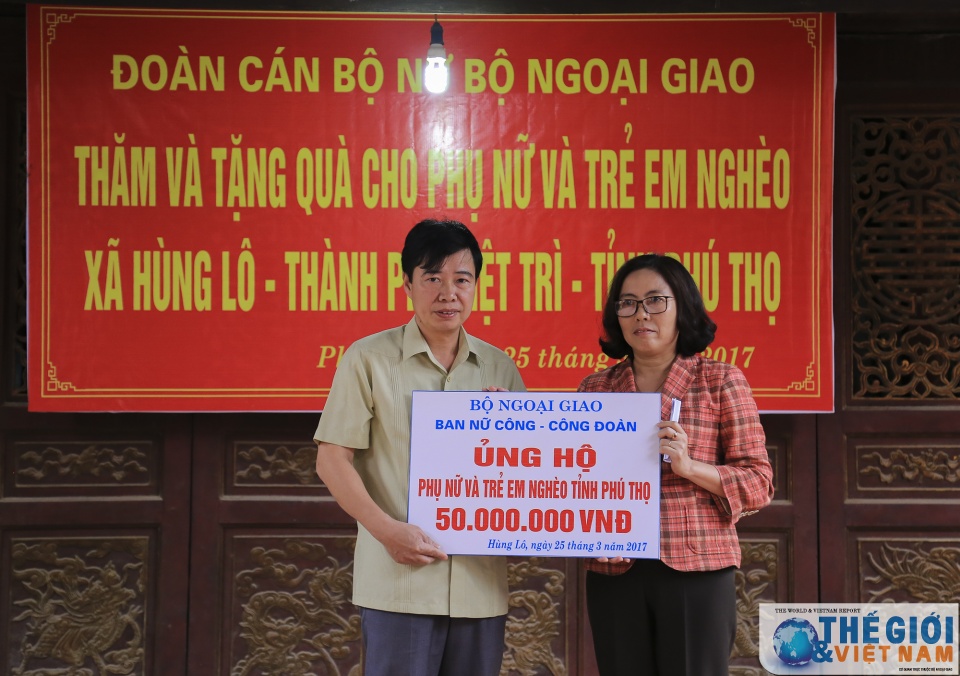 doan nu cong bo ngoai giao vieng vua hung lam tu thien o viet tri