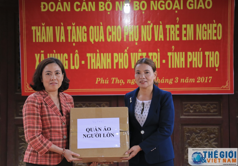 doan nu cong bo ngoai giao vieng vua hung lam tu thien o viet tri