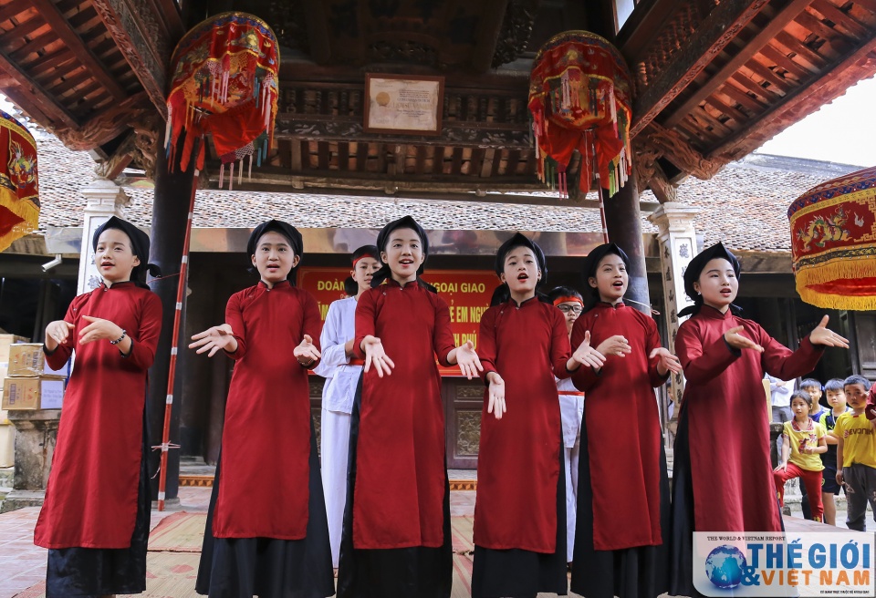 doan nu cong bo ngoai giao vieng vua hung lam tu thien o viet tri