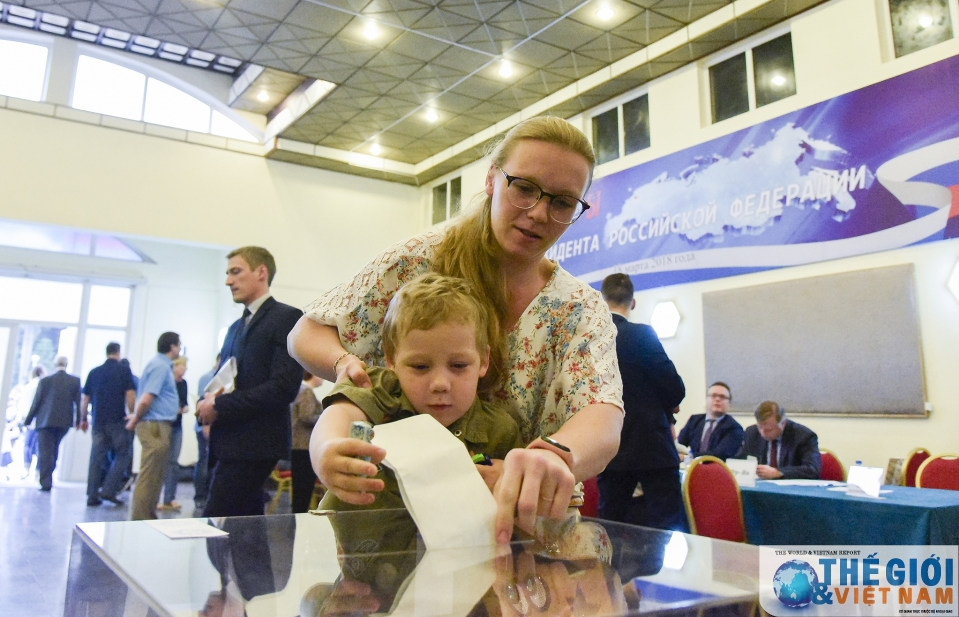 Những hình ảnh bầu cử Tổng thống Nga tại Việt Nam