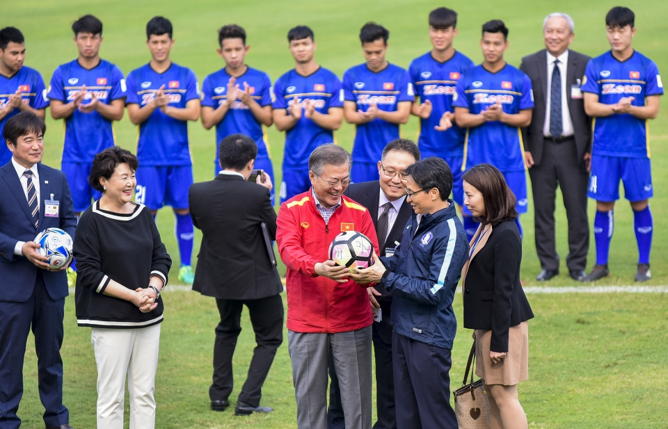 Hàn Quốc đưa tin đậm nét chuyến thăm của Tổng thống tới Việt Nam