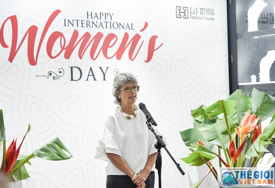 nhom awch gap mat nhan dip ngay quoc te phu nu