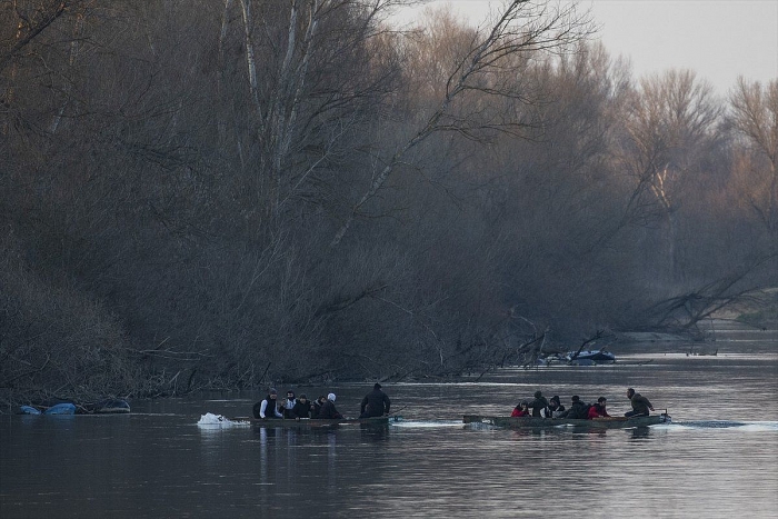 Hàng nghìn người di cư tiếp tục đổ về biên giới Thổ Nhĩ Kỳ- Hy Lạp hang nghin nguoi di cu tiep tuc do ve bien gioi tho nhi ky hy lap
