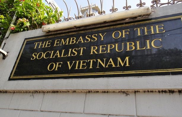 Những việc cần làm trước khi bắt đầu lập Đại sứ quán tại một nước