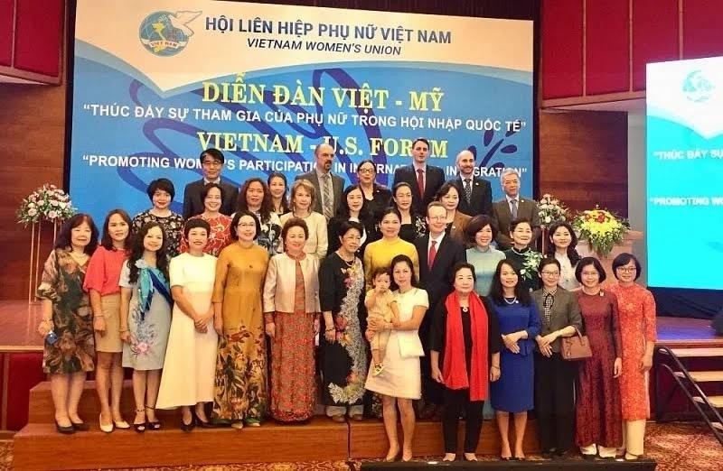 Phát huy vai trò của phụ nữ trong hội nhập quốc tế