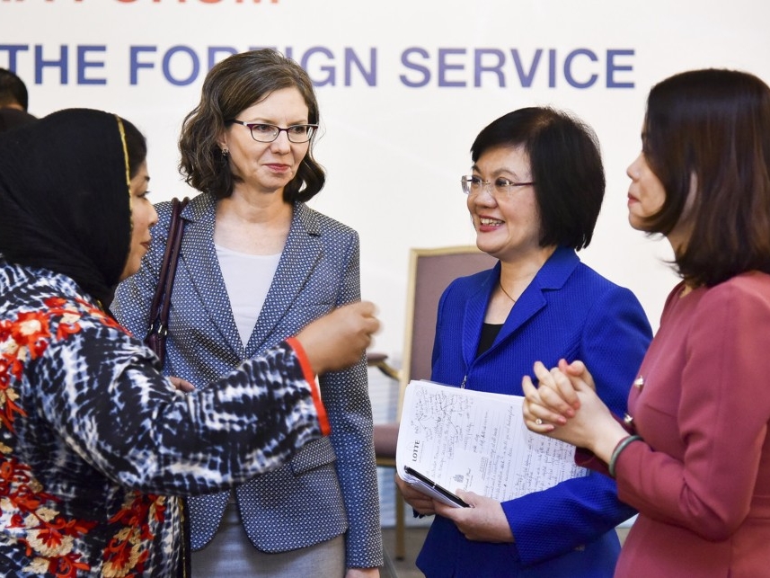 Đại sứ Nguyễn Nguyệt Nga: Người truyền cảm hứng