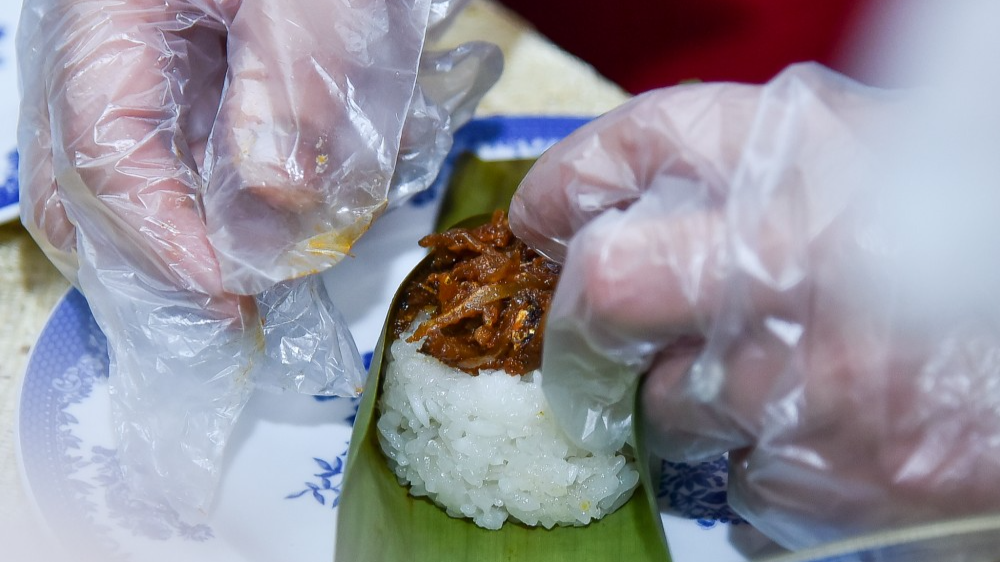 Nhóm Phụ nữ Cộng đồng ASEAN tại Hà Nội trổ tài làm món ăn Brunei