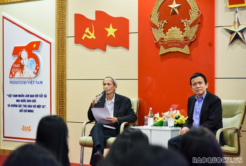 Chủ tịch Hồ Chí Minh với ngoại giao Việt Nam giai đoạn 1945-1946