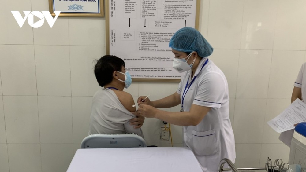 Nhiều trường hợp phản vệ sau tiêm vaccine Covid-19 được xử trí kịp thời Nhiều trường hợp phản vệ sau tiêm vaccine Covid-19 được xử trí kịp thời