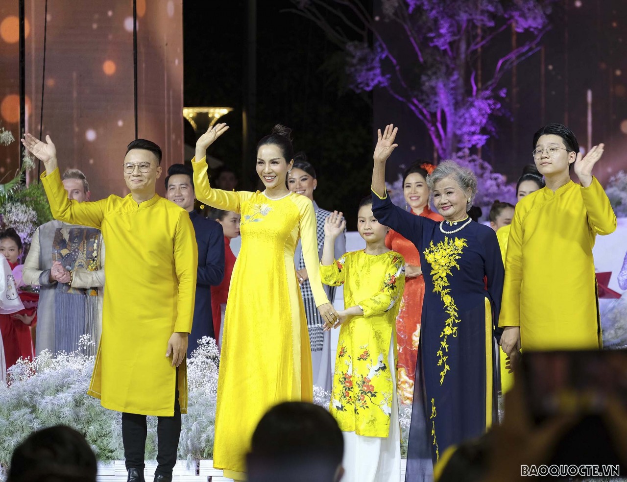 Chiêm ngưỡng gần 600 tà áo dài trong đêm khai mạc Lễ hội áo dài TP. Hồ Chí Minh 2022 Chiêm ngưỡng gần 600 tà áo dài trong đêm khai mạc Lễ hội áo dài TP. Hồ Chí Minh 2022