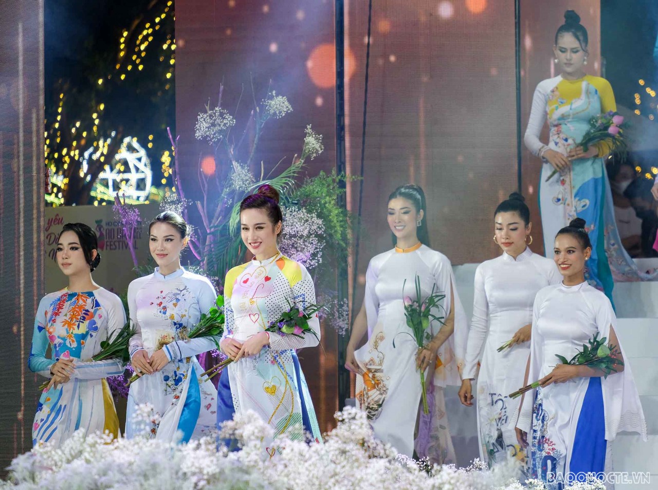 Chiêm ngưỡng hơn 600 tà áo dài trong đêm khai mạc Lễ hội áo dài TP. Hồ Chí Minh 2022