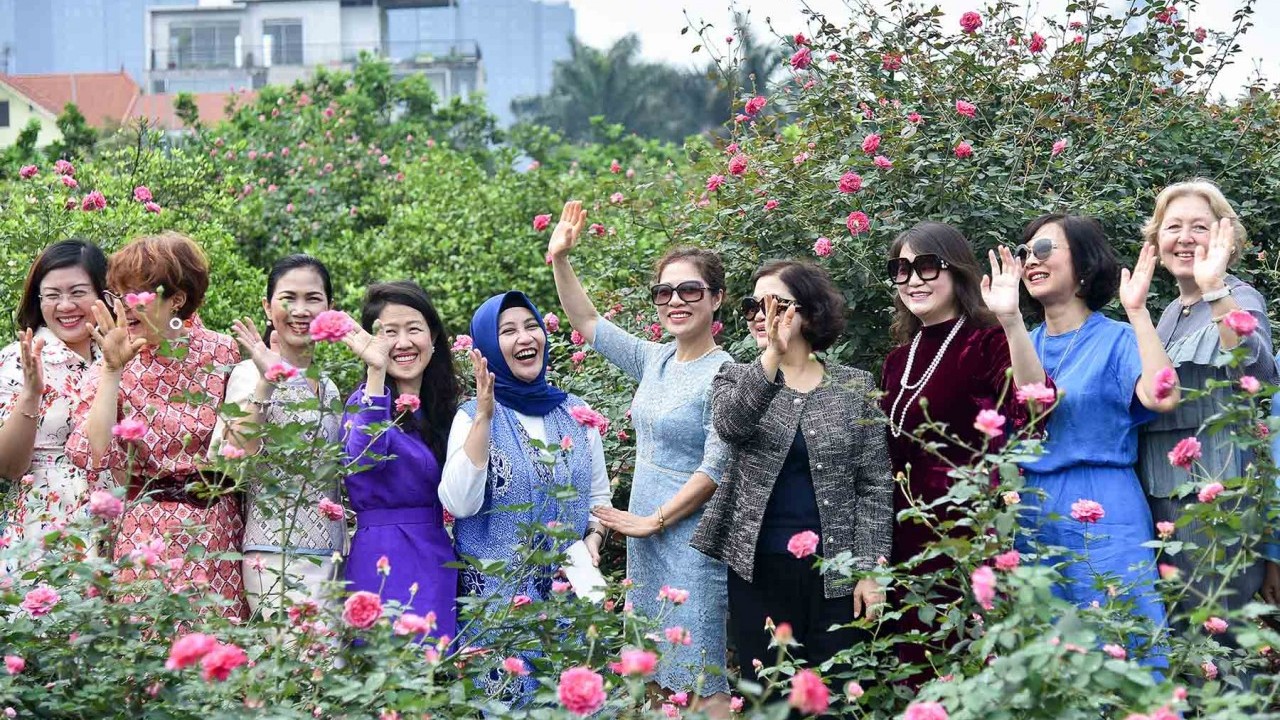 Nhóm AWCH – Cầu nối gắn kết phụ nữ