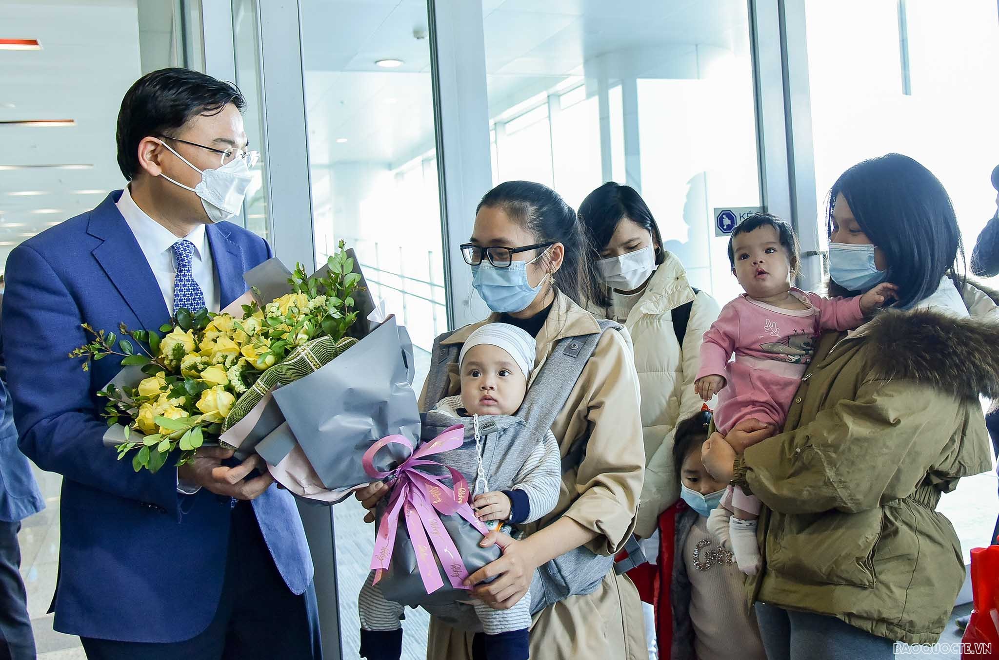 Cuộc tản khỏi vùng chiến sự và niềm hạnh phúc khi trở về quê hương