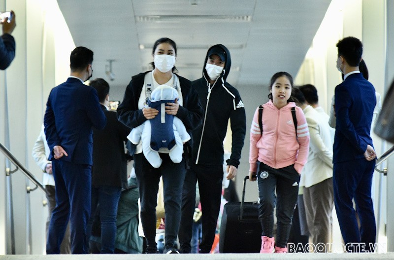 undefined Chuyến bay thứ hai đưa công dân lánh nạn khỏi Ukraine đã hạ cánh an toàn