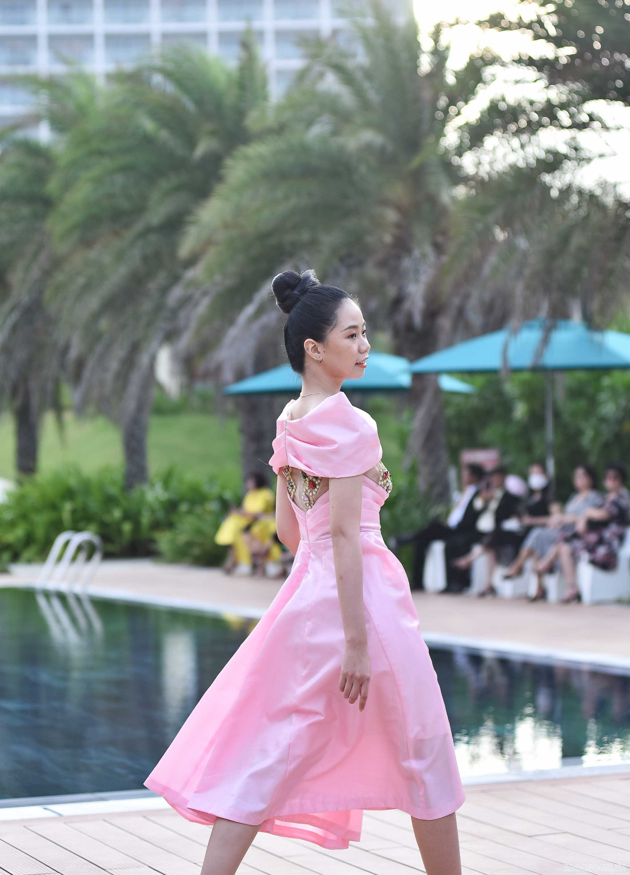 Ngắm những thiết kế trong bộ sưu tập 'Giấc mơ Nàng 2'