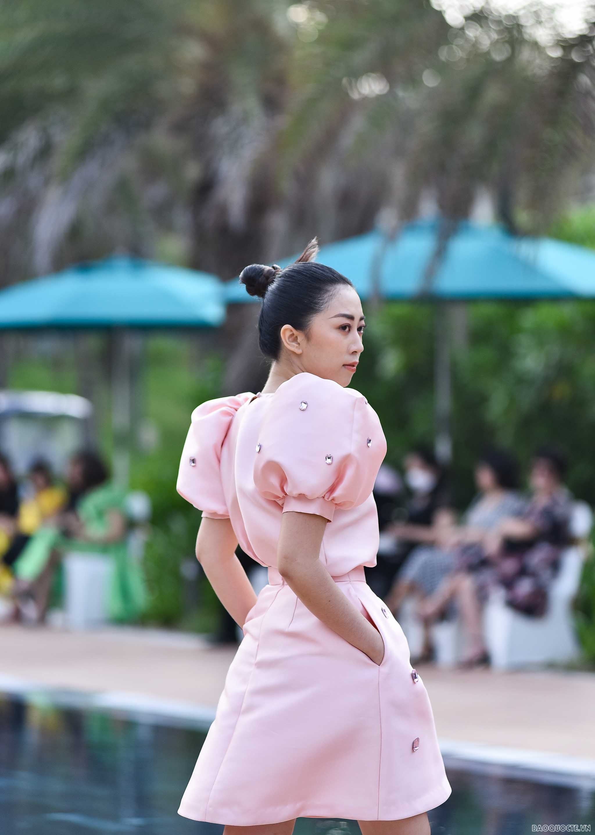 Ngắm những thiết kế trong bộ sưu tập 'Giấc mơ Nàng 2'