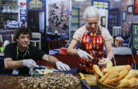 nghien cuu dua le hoi choi trau do son ve dung gia tri goc