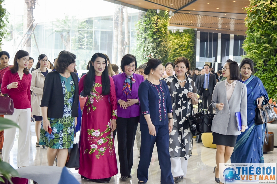 cac nu nha ngoai giao quoc te tham quan vinh phuc