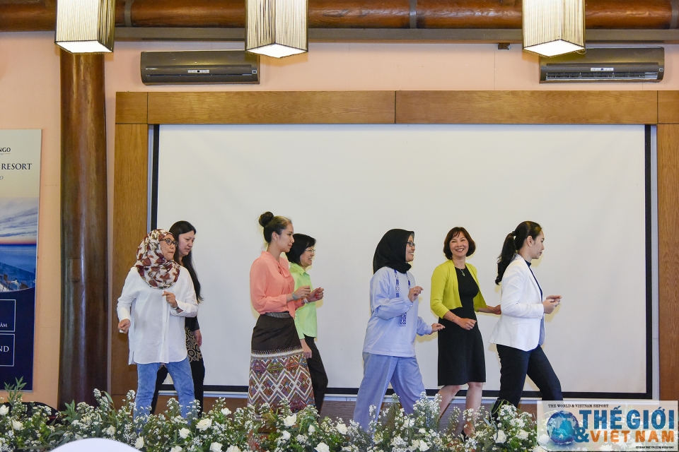 cac nu nha ngoai giao quoc te tham quan vinh phuc