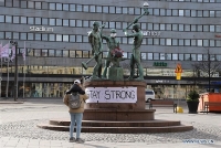 Covid-19 chẳng sợ tuyết, chẳng sợ ông già Noel