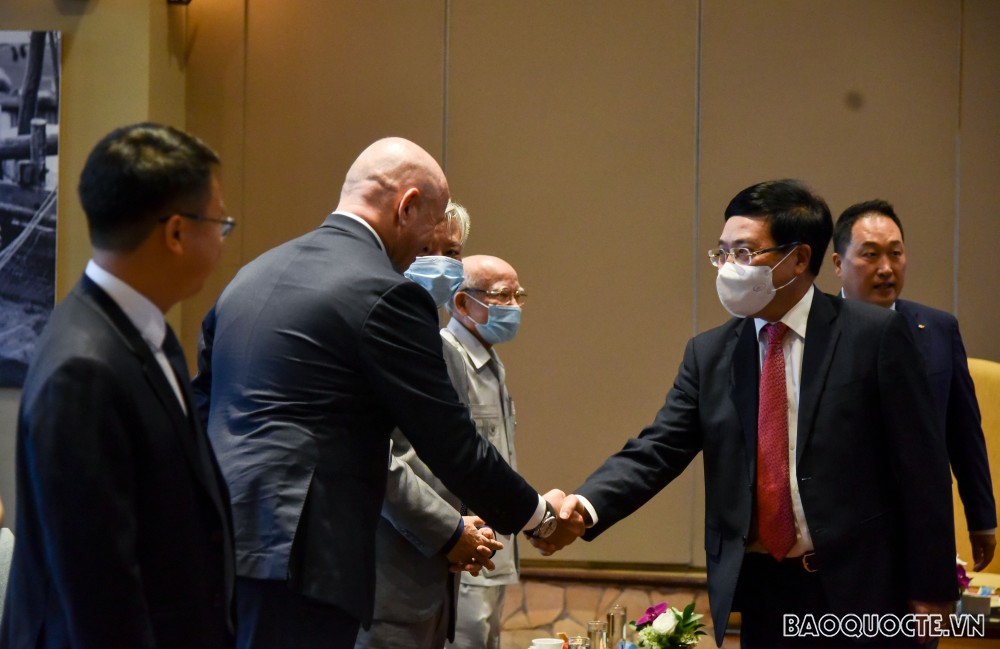 Cải thiện thể chế, môi trường, đón sóng đầu tư từ doanh nghiệp FDI Cải thiện thể chế, môi trường, đón sóng đầu tư từ doanh nghiệp FDI