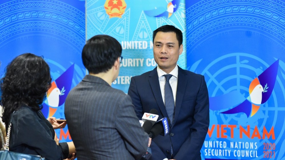 Thứ trưởng Đặng Hoàng Giang: Cần lấy sự an toàn và sinh kế của người dân làm trung tâm