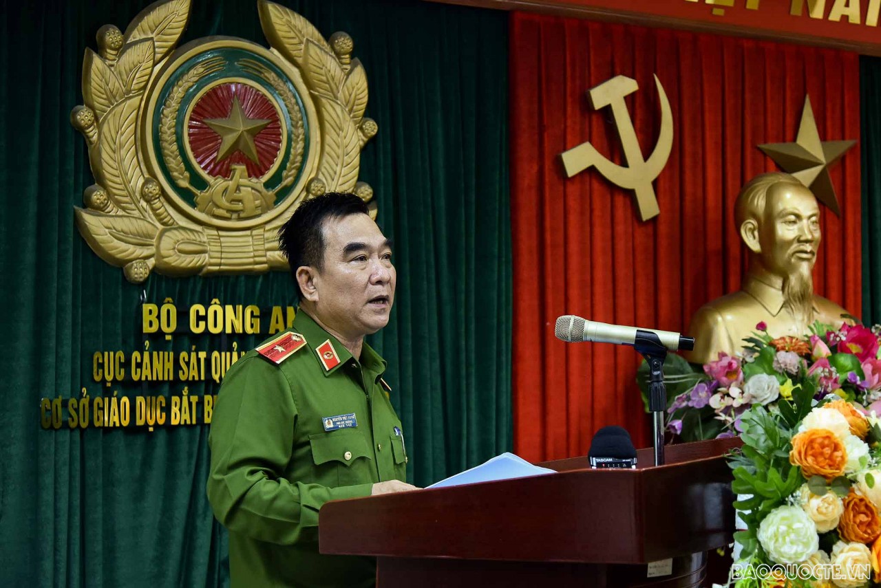 Đưa hơn 4.000 cuốn kinh sách, ấn phẩm tôn giáo vào các trại giam