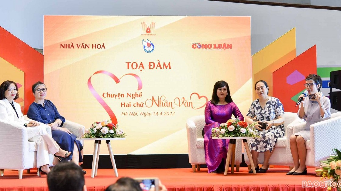 Mạn đàm về hai chữ ‘nhân văn’ trong nghề báo