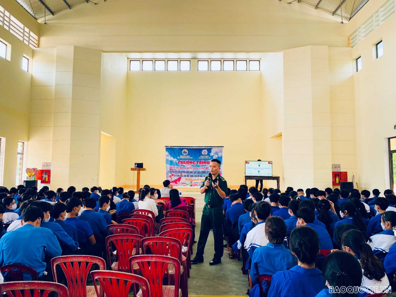 Tuổi trẻ học đường hướng về biển đảo quê hương