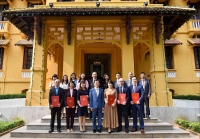 Thứ trưởng Ngoại giao Hà Kim Ngọc trao quyết định bổ nhiệm, điều động cán bộ cấp Vụ