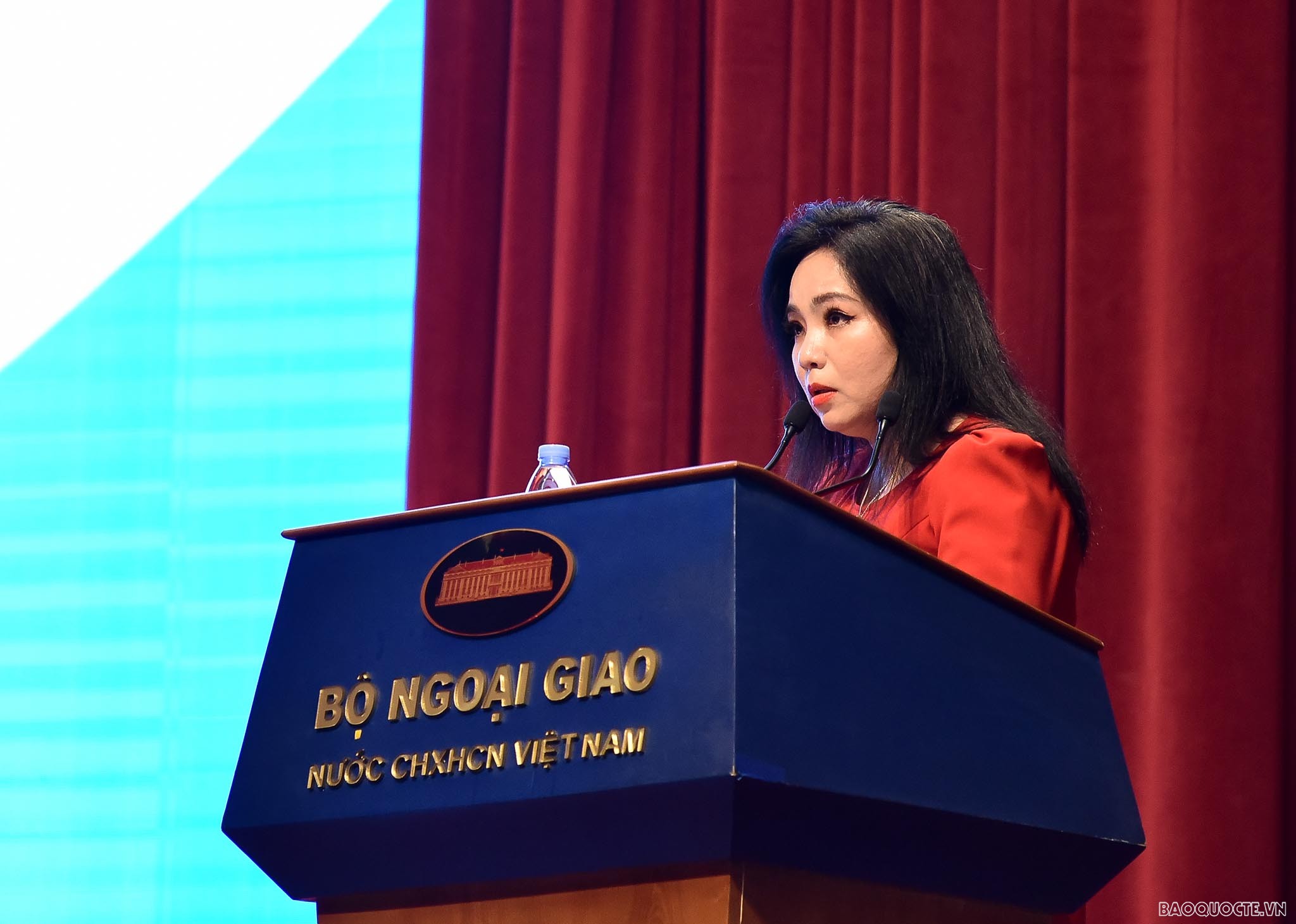 Phát động phong trào học tập, nâng cao năng lực ngoại ngữ cho cán bộ ngoại giao trẻ