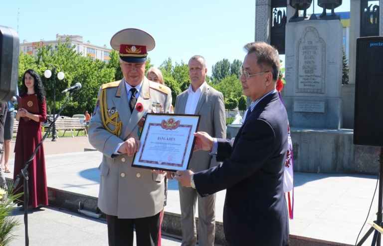 Gặp gỡ cựu chiến binh Việt Nam và Ukraine nhân ngày chiến thắng