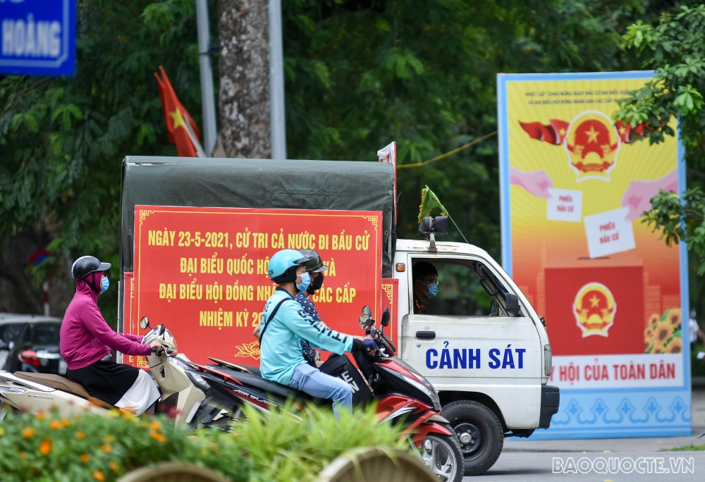 Dự báo thời tiết đêm nay và ngày mai (22-23/5): Ngày bầu cử, cả nước nắng nóng, có mây, chiều tối và đêm có mưa rào, dông vài nơi