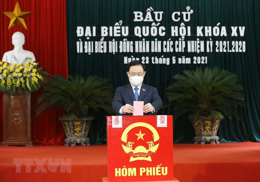 Hình ảnh các lãnh đạo Đảng, Nhà nước, Chính phủ và Quốc hội đi bầu cử