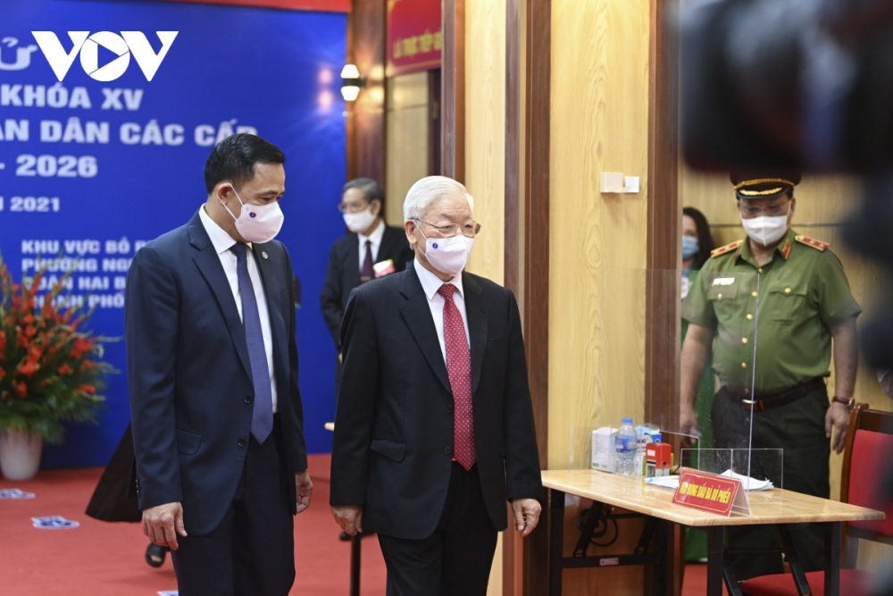 Hình ảnh các lãnh đạo Đảng, Nhà nước, Chính phủ và Quốc hội đi bầu cử