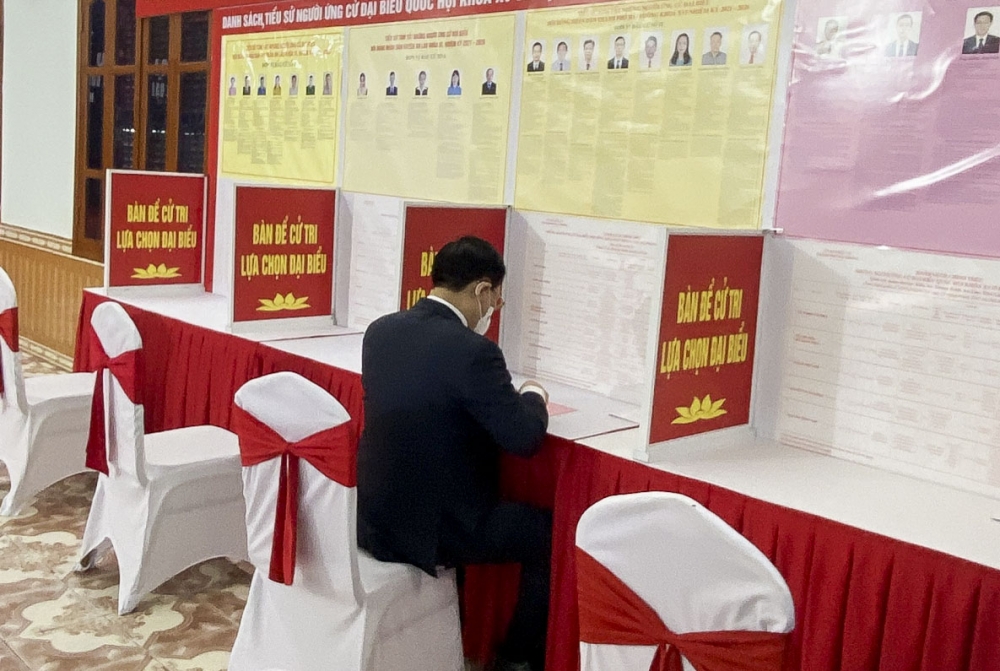 Hình ảnh các lãnh đạo Đảng, Nhà nước, Chính phủ và Quốc hội đi bầu cử