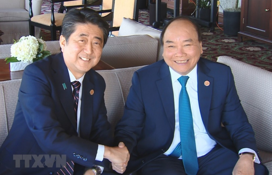 Thủ tướng tiếp xúc song phương với nhiều nhà lãnh đạo bên lề Hội nghị thượng đỉnh G7