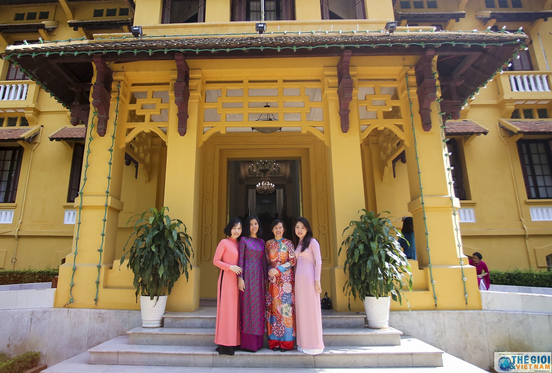 cac nha ngoai giao nu vieng lang bac thiet thuc huong toi 75 nam thanh lap nganh