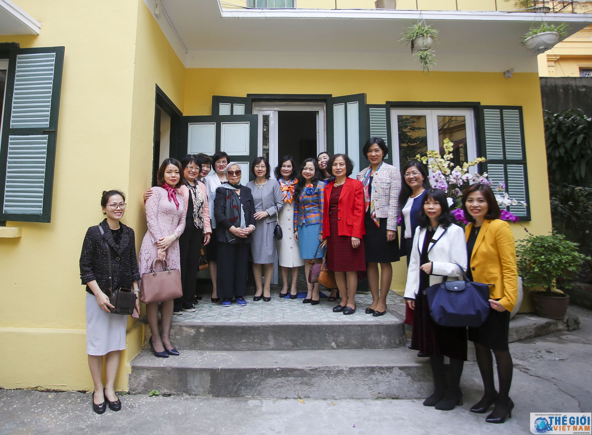 cac nha ngoai giao nu vieng lang bac thiet thuc huong toi 75 nam thanh lap nganh