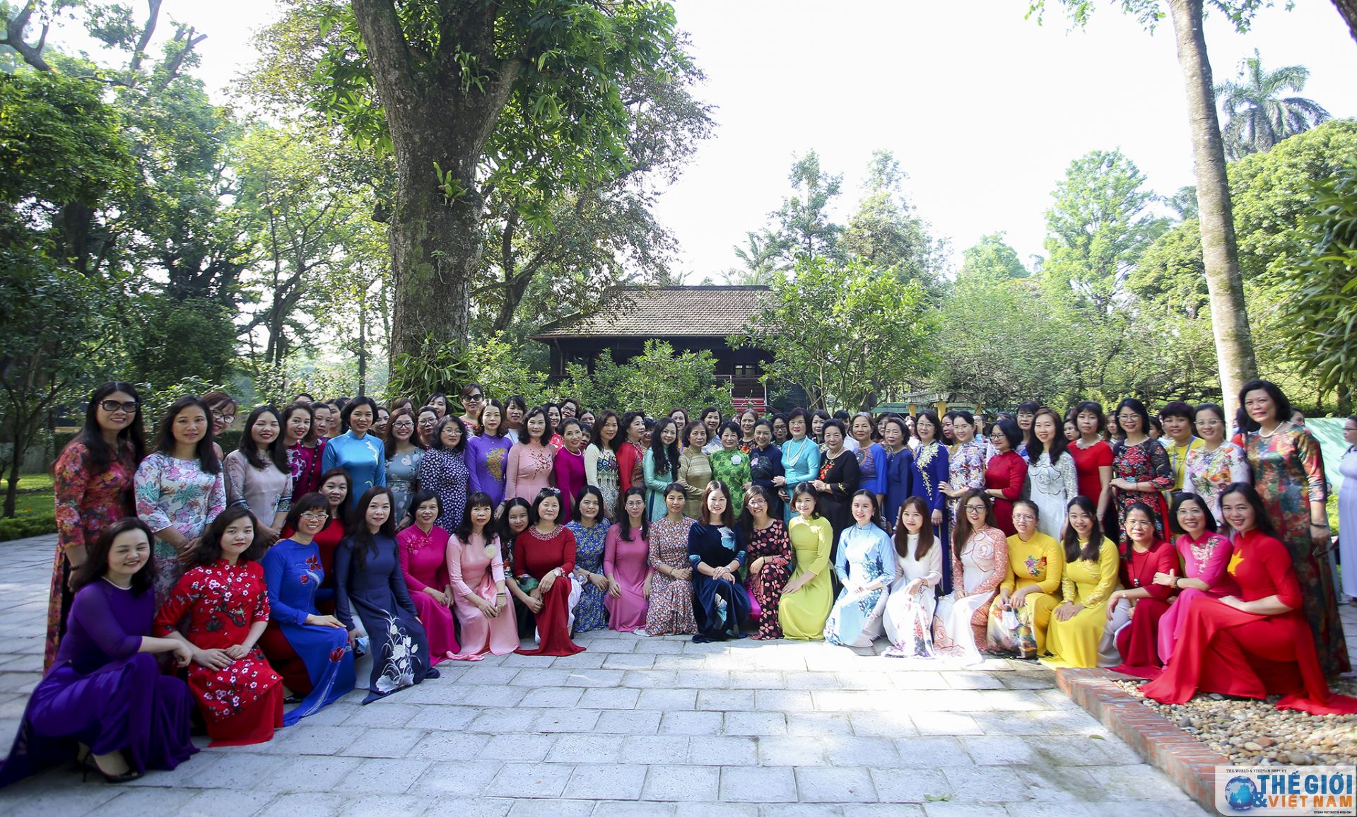 cac nha ngoai giao nu vieng lang bac thiet thuc huong toi 75 nam thanh lap nganh