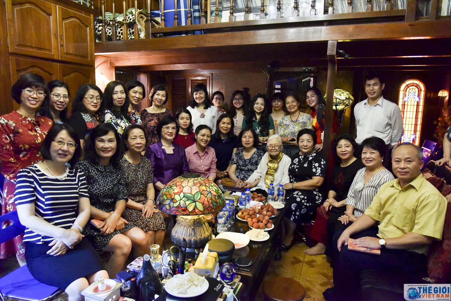 cac nha ngoai giao nu vieng lang bac thiet thuc huong toi 75 nam thanh lap nganh