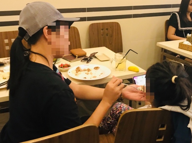 khi cha me luoi gui con cho game