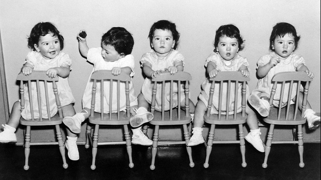 Cuộc đời của 5 chị em sinh 5: Góc nhìn từ người trong cuộc sau 9 thập niên