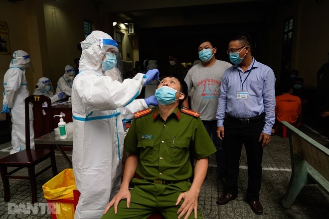 Xét nghiệm những người làm công việc cơ yếu ngoài quận Gò Vấp Covid-19 ở TP. HCM: Xét nghiệm những người làm công việc cơ yếu ngoài quận Gò Vấp