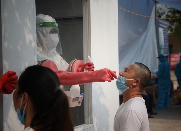 Năng lực xét nghiệm: “Chìa khóa”chống dịch trong khu công nghiệp